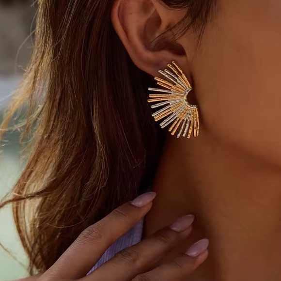 Anthropologie 18K Gold Stainless Steel Silver Sunburst Earrings - Picture 3 of 8